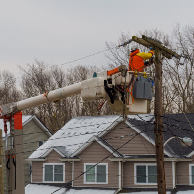 Injuries to Linemen Repairing Electric Lines