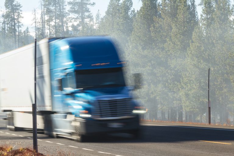 Read more about the article Why You Need an Experienced Trucking Accident Attorney